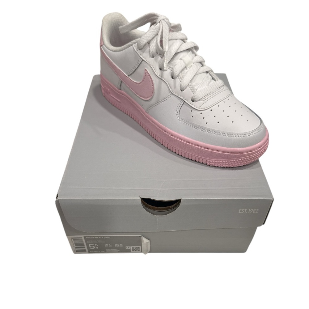 Nike Air Force 1